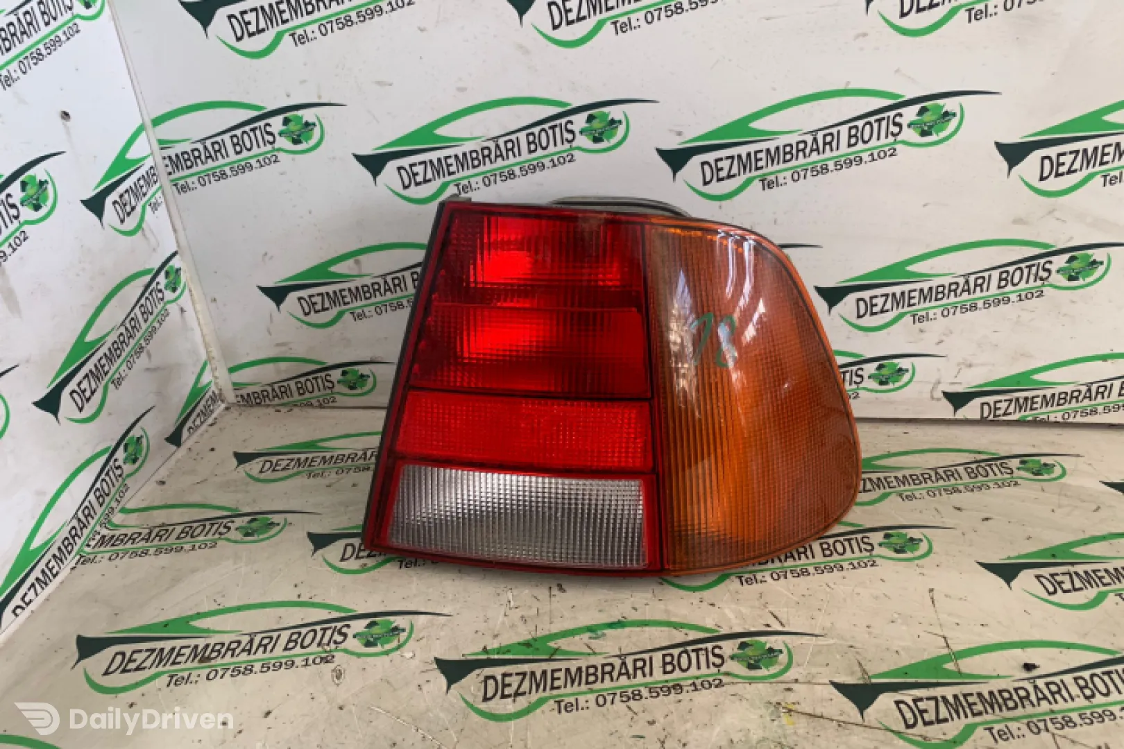 Lampa / Tripla stop dreapta pe aripa Volkswagen VW Polo 3 6N [1994 - 2001] Classic Sedan 1.4 MT (75 hp)