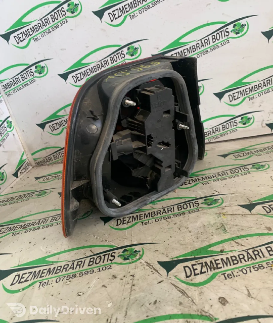 Lampa / Tripla stop dreapta pe aripa Volkswagen VW Polo 3 6N [1994 - 2001] Classic Sedan 1.4 MT (75 hp)