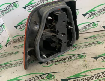 Lampa / Tripla stop dreapta pe aripa Volkswagen VW Polo 3 6N [1994 - 2001] Classic Sedan 1.4 MT (75 hp)