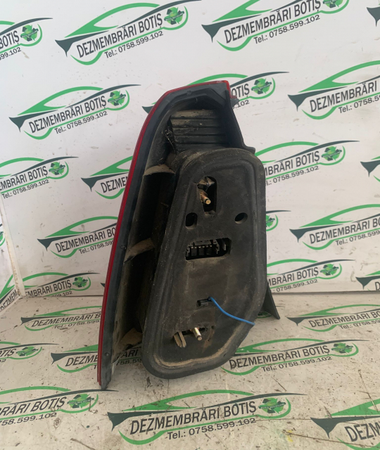Lampa / Tripla stop dreapta pe aripa Dacia Logan  [2004 - 2008] Sedan 1.4 MT (75 hp)