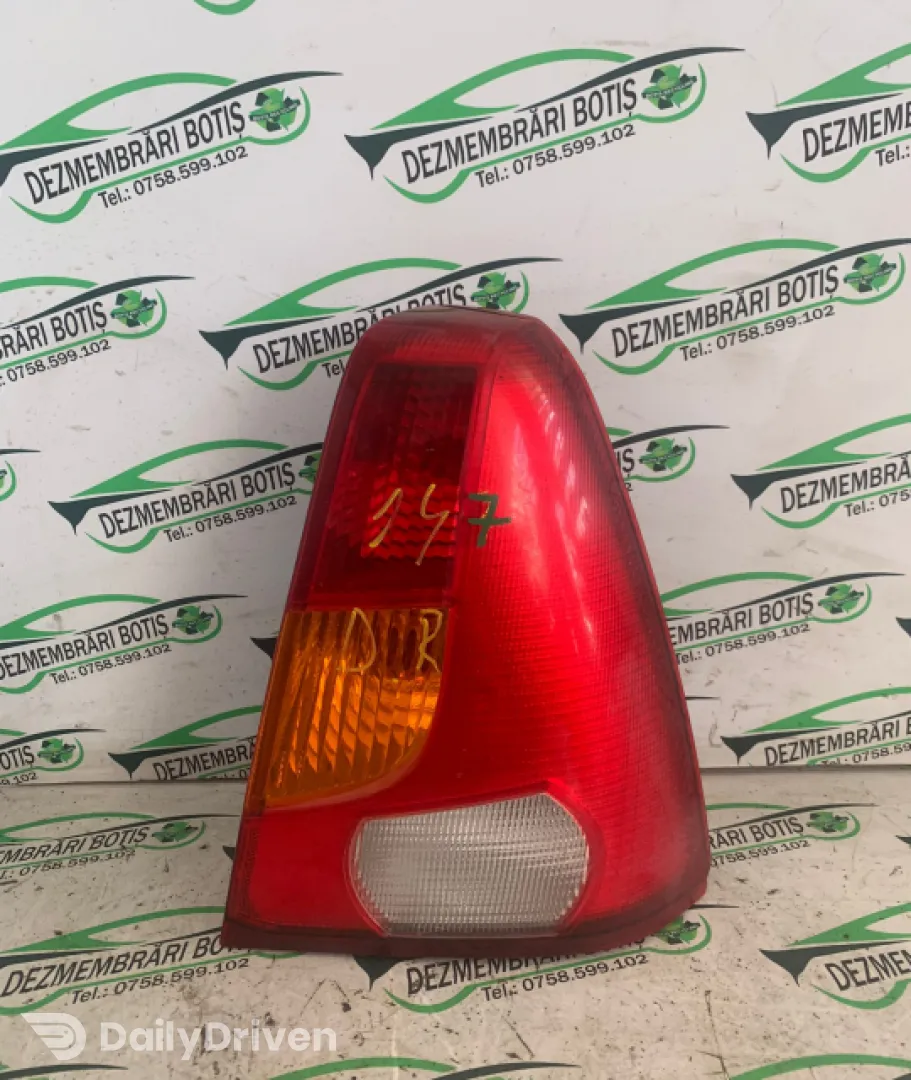 Lampa / Tripla stop dreapta pe aripa Dacia Logan  [2004 - 2008] Sedan 1.4 MT (75 hp)