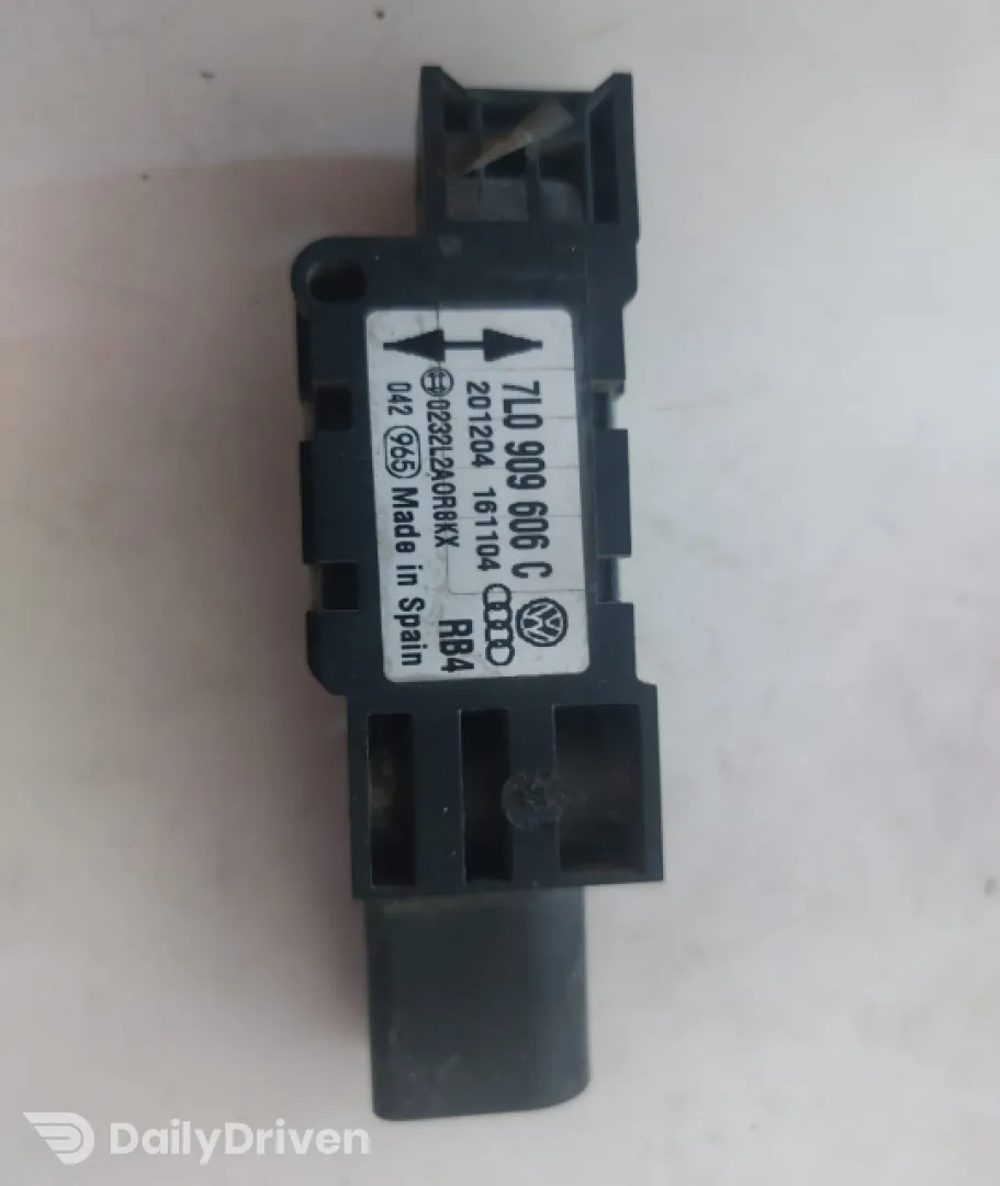 Senzor airbag 7L0 909 606 C Volkswagen VW Touareg generatia 1 7L [2002 - 2007] Crossover 2.5 TDI MT (174 hp)