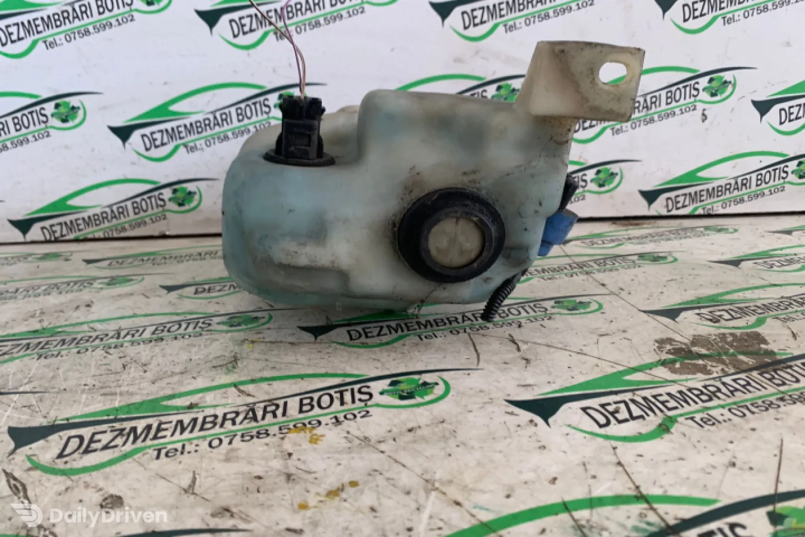 Vas lichid parbriz Volkswagen VW Bora  [1998 - 2005] Variant wagon 1.6 16V MT (105 hp)