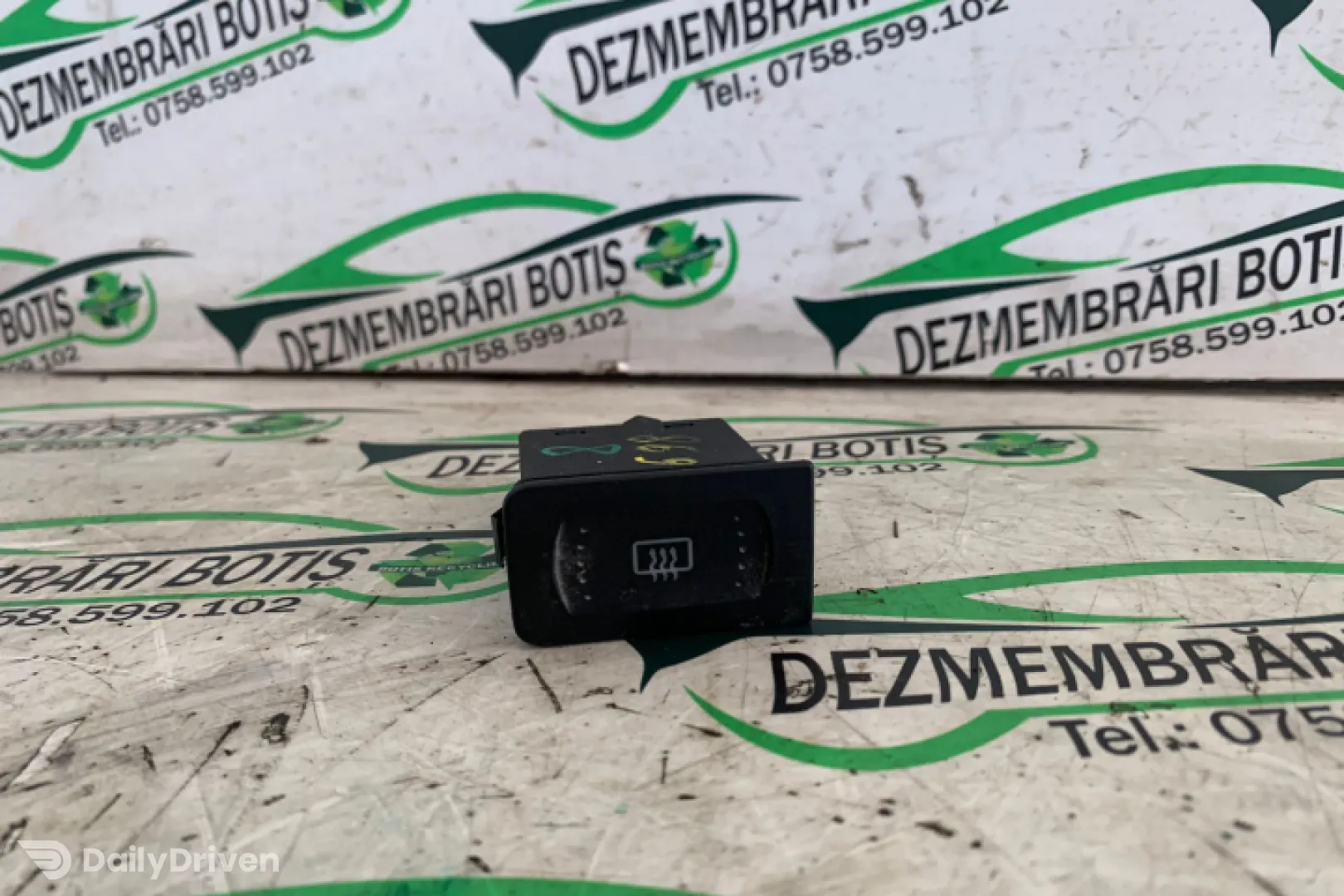 Buton dezaburire parbriz Volkswagen VW Bora  [1998 - 2005] Variant wagon 1.6 16V MT (105 hp)