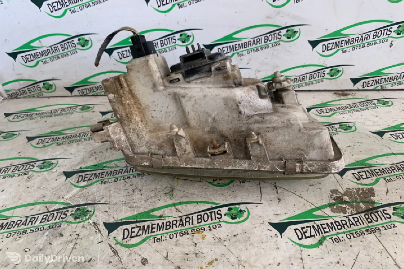 Far stanga Volkswagen VW Polo 3 6N [1994 - 2001] Hatchback 3-usi 1.0 MT (50 hp)