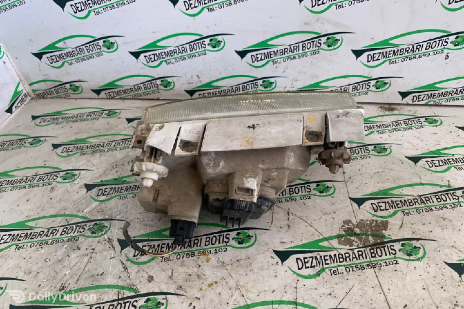 Far stanga Volkswagen VW Polo 3 6N [1994 - 2001] Hatchback 3-usi 1.0 MT (50 hp)
