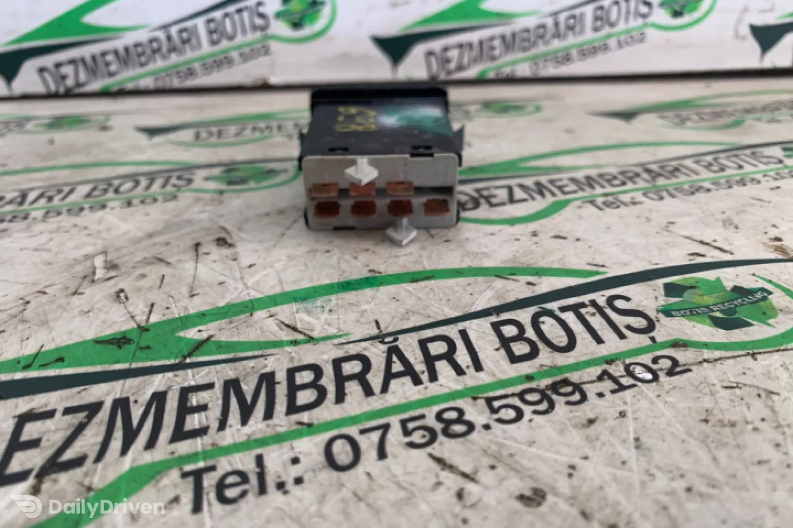 Buton avarie Volkswagen VW Bora  [1998 - 2005] Variant wagon 1.6 16V MT (105 hp)