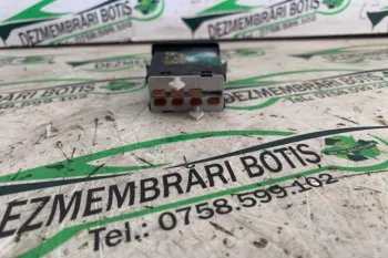 Buton avarie Volkswagen VW Bora  [1998 - 2005] Variant wagon 1.6 16V MT (105 hp)