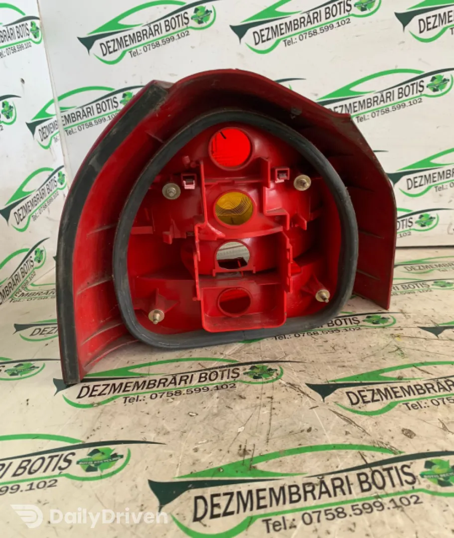 Lampa / Tripla stop dreapta pe aripa Audi A3 8L [1996 - 2000] Hatchback 3-usi 1.6 MT (101 hp)