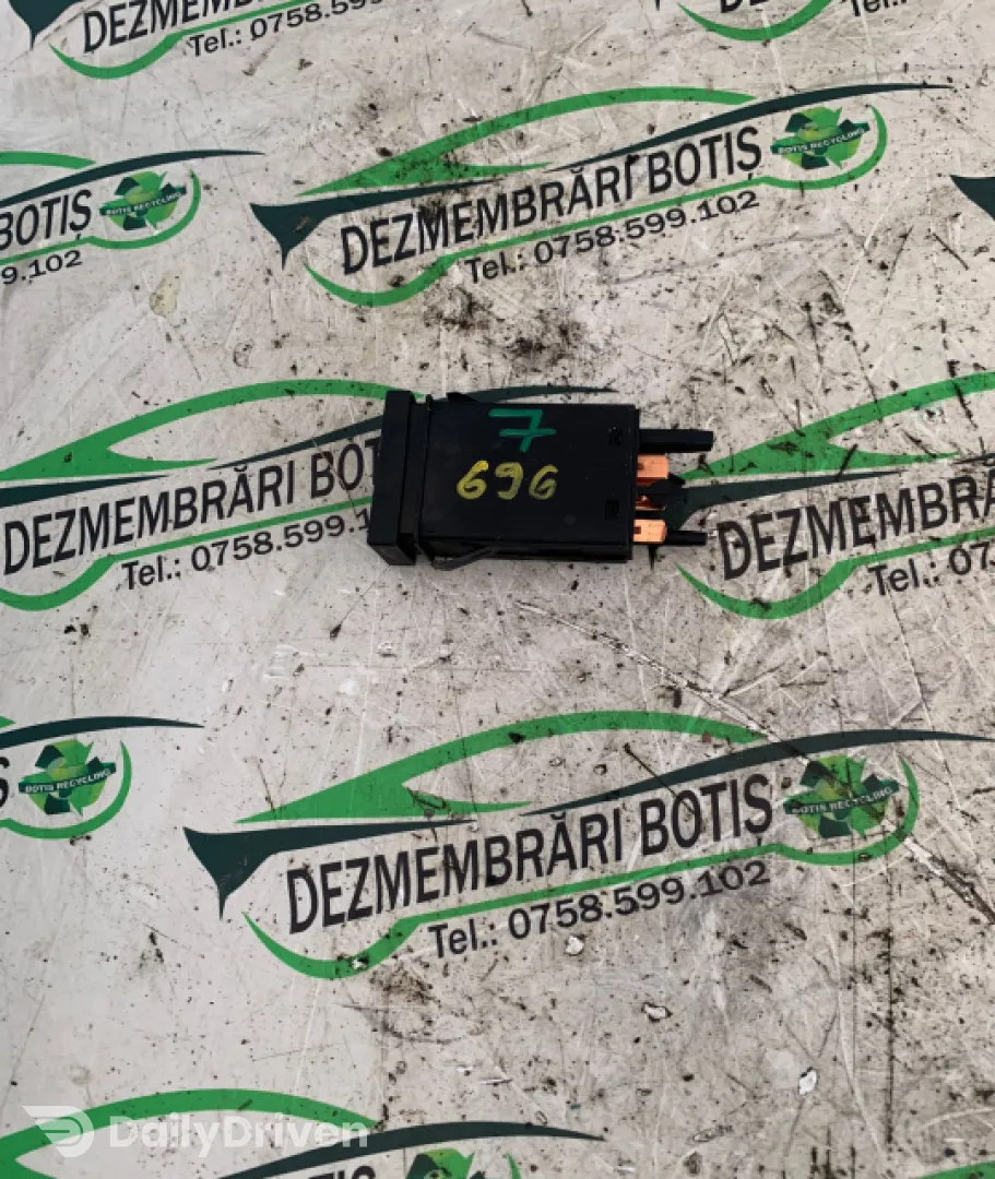 Buton dezaburire parbriz Volkswagen VW Polo 3 6N [1994 - 2001] Classic Sedan 1.4 MT (75 hp)