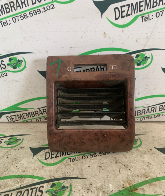 Grile ventilatie Mercedes-Benz Vito W638 [1996 - 2003] Minivan 108 CDI AT (82 hp)