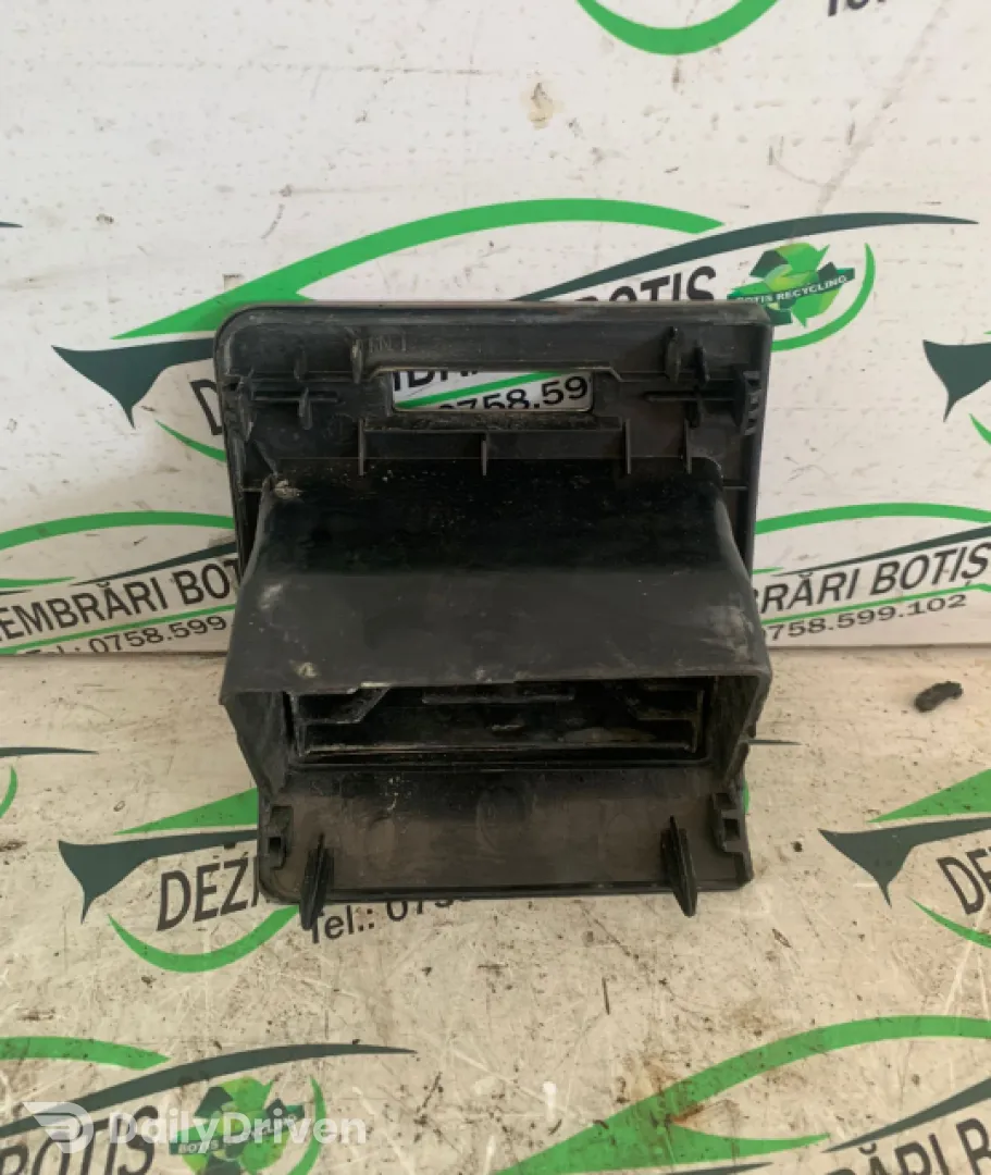 Grile ventilatie Mercedes-Benz Vito W638 [1996 - 2003] Minivan 108 CDI AT (82 hp)