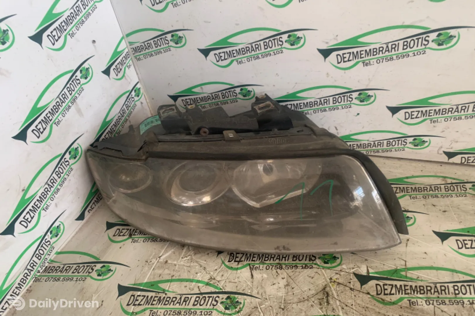 Far dreapta Valeo Audi A4 B6 [2000 - 2005] Avant wagon 5-usi 1.9 TDI MT (100 hp)