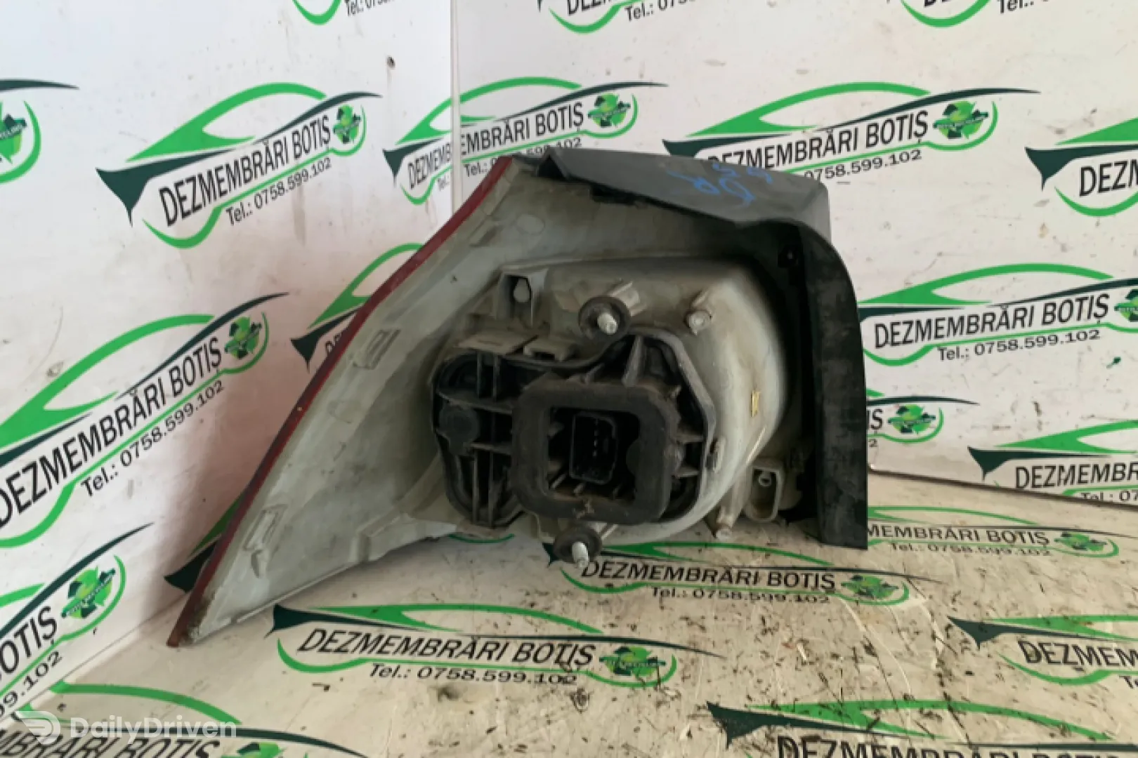 STOP DREAPTA Volkswagen VW Golf 5 [2003 - 2009] Hatchback 5-usi 1.4 FSI MT (90 hp)