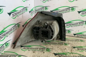 STOP DREAPTA Volkswagen VW Golf 5 [2003 - 2009] Hatchback 5-usi 1.4 FSI MT (90 hp)