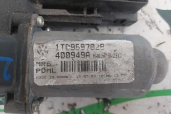 Motoras macara usa dreapta fata Volkswagen VW Golf 5 [2003 - 2009] Hatchback 5-usi 1.9 TDI 5MT (105 hp)