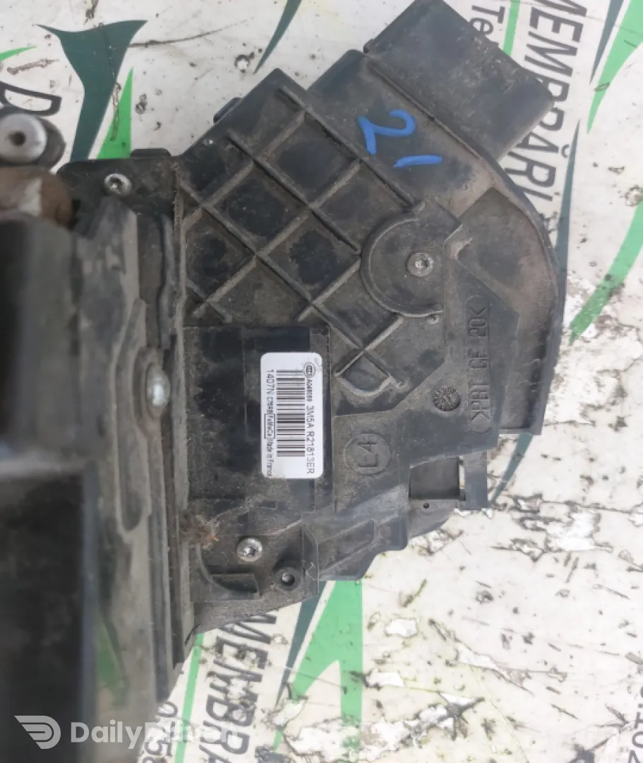 Broasca usa stanga fata Ford Focus 2 [2004 - 2008] Hatchback 5-usi 1.6 TDCi MT (109 hp)