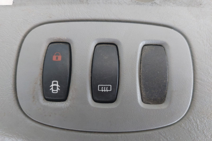 Buton inchidere usi Renault Trafic 2 [facelift] [2006 - 2015] Minivan 2.0 dCi MT L2H1 (9 places) (114 hp)