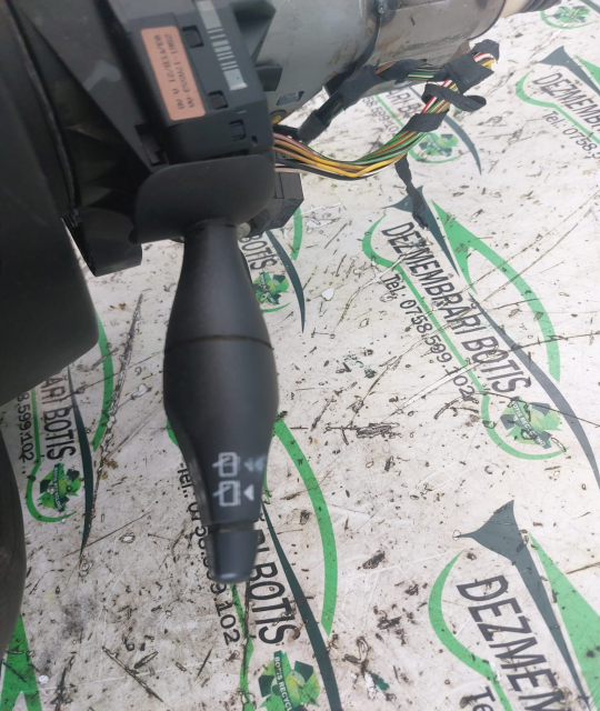 Maneta stergatoare parbriz si luneta Ford Fiesta 5 [2001 - 2007] Hatchback 5-usi 1.4 MT (80 hp)