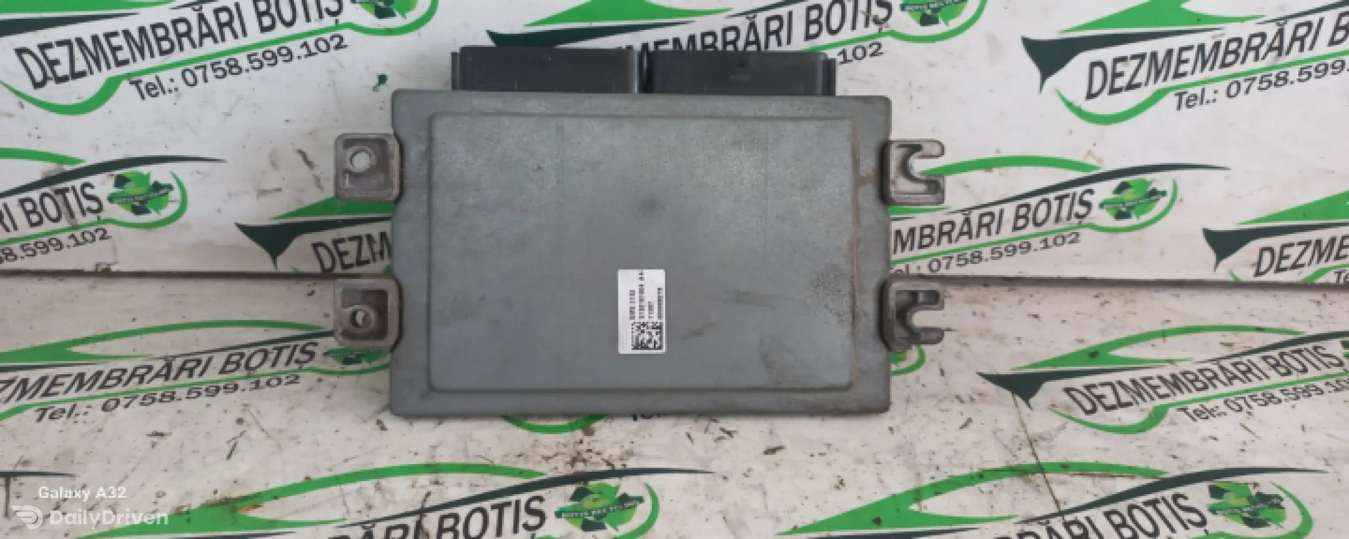 Calculator motor ECU 8200483732 Dacia Logan  [2004 - 2008] Sedan 1.4 MT (75 hp)