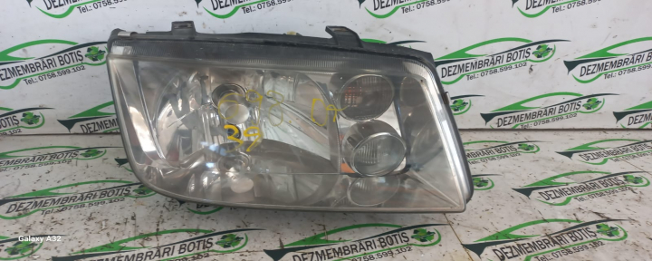 Far dreapta Volkswagen VW Bora  [1998 - 2005] Variant wagon 1.6 16V MT (105 hp)