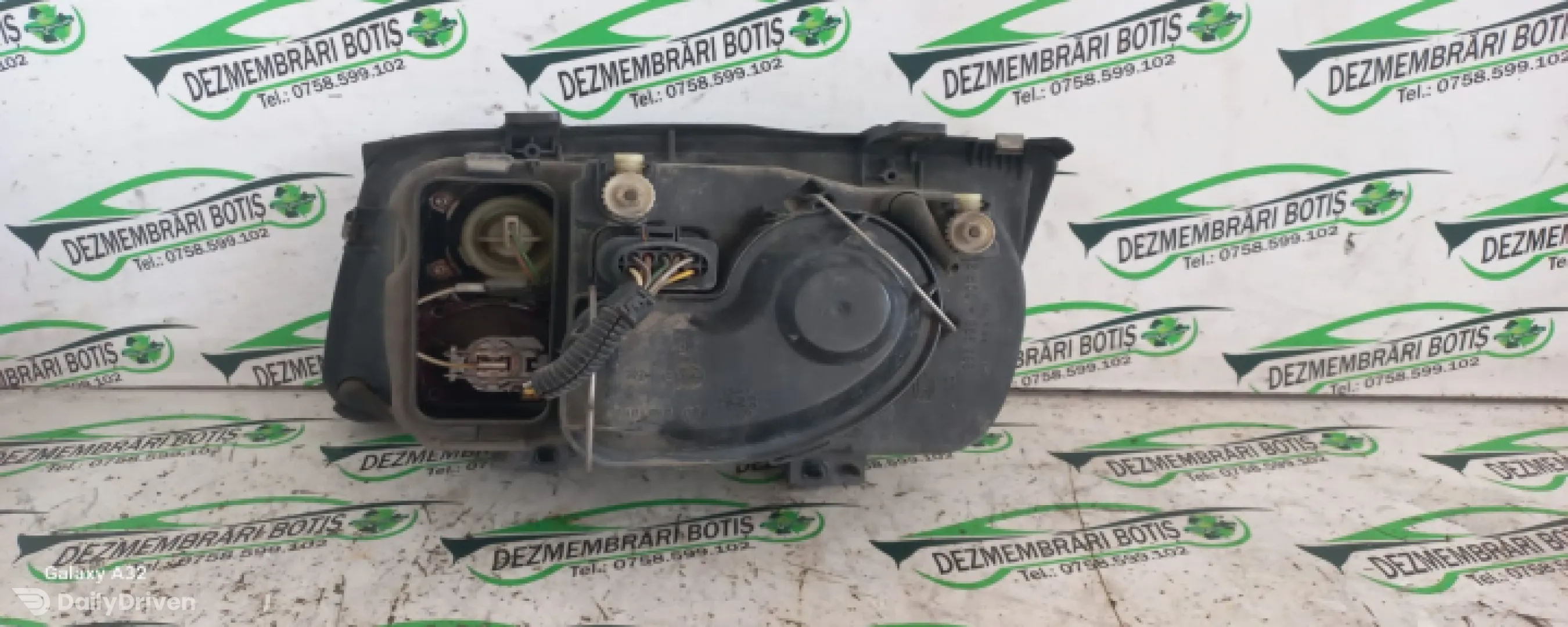 Far dreapta Volkswagen VW Bora  [1998 - 2005] Variant wagon 1.6 16V MT (105 hp)