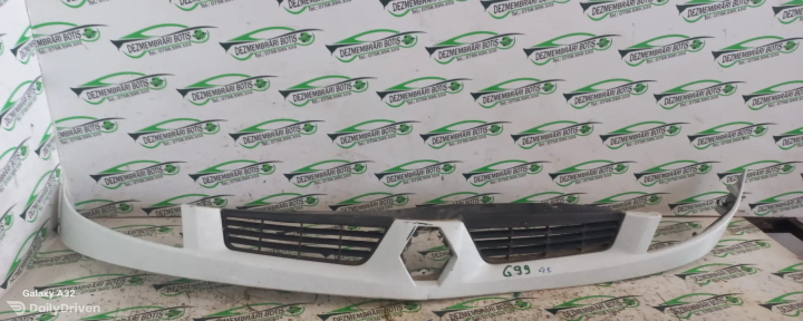 Grila radiator Renault Kangoo  [facelift] [2003 - 2009] Passenger minivan 1.5 dCi MT (80 hp)