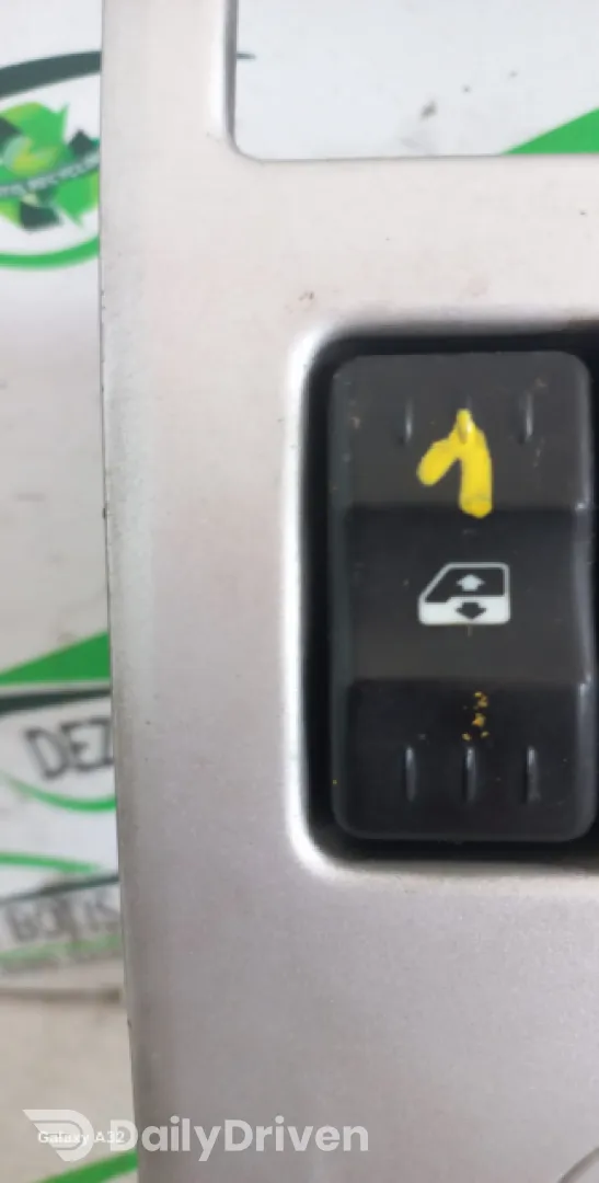 Buton geam pasager fata stanga Dacia Logan  [2004 - 2008] Sedan 1.5dci MT (65hp)