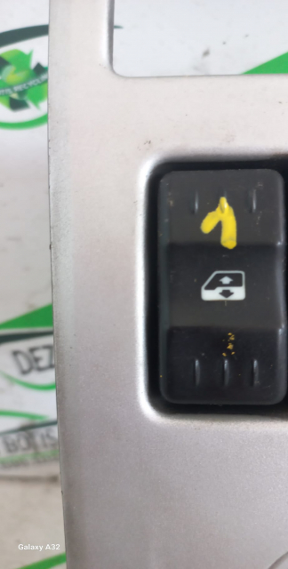 Buton geam pasager fata stanga Dacia Logan  [2004 - 2008] Sedan 1.5dci MT (65hp)
