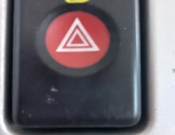 Buton avarie Dacia Logan  [2004 - 2008] Sedan 1.5dci MT (65hp)