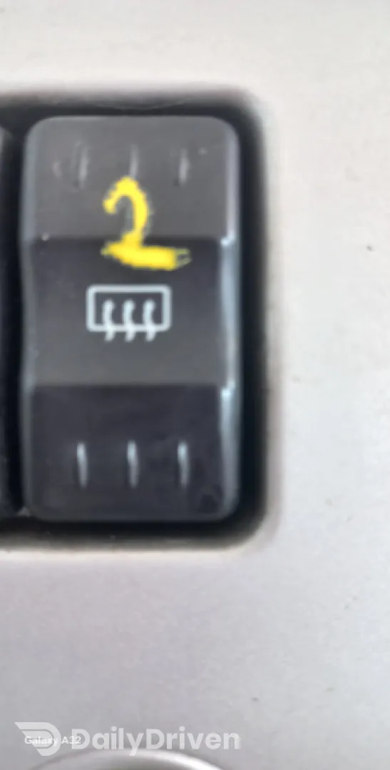 Buton dezaburire parbriz Dacia Logan  [2004 - 2008] Sedan 1.5dci MT (65hp)
