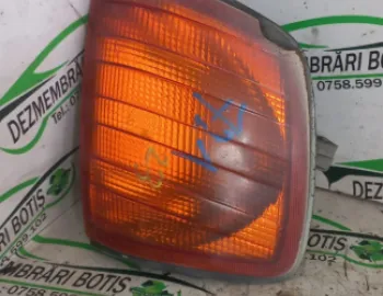 Lampa semnalizare pe aripa fata dreapta Mercedes-Benz E-Class W124 [facelift] [1987 - 1993] Sedan 4-usi E 200 D 5MT (75 hp)