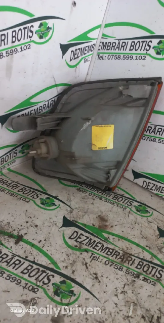 Lampa semnalizare pe aripa fata dreapta Mercedes-Benz E-Class W124 [facelift] [1987 - 1993] Sedan 4-usi E 200 D 5MT (75 hp)