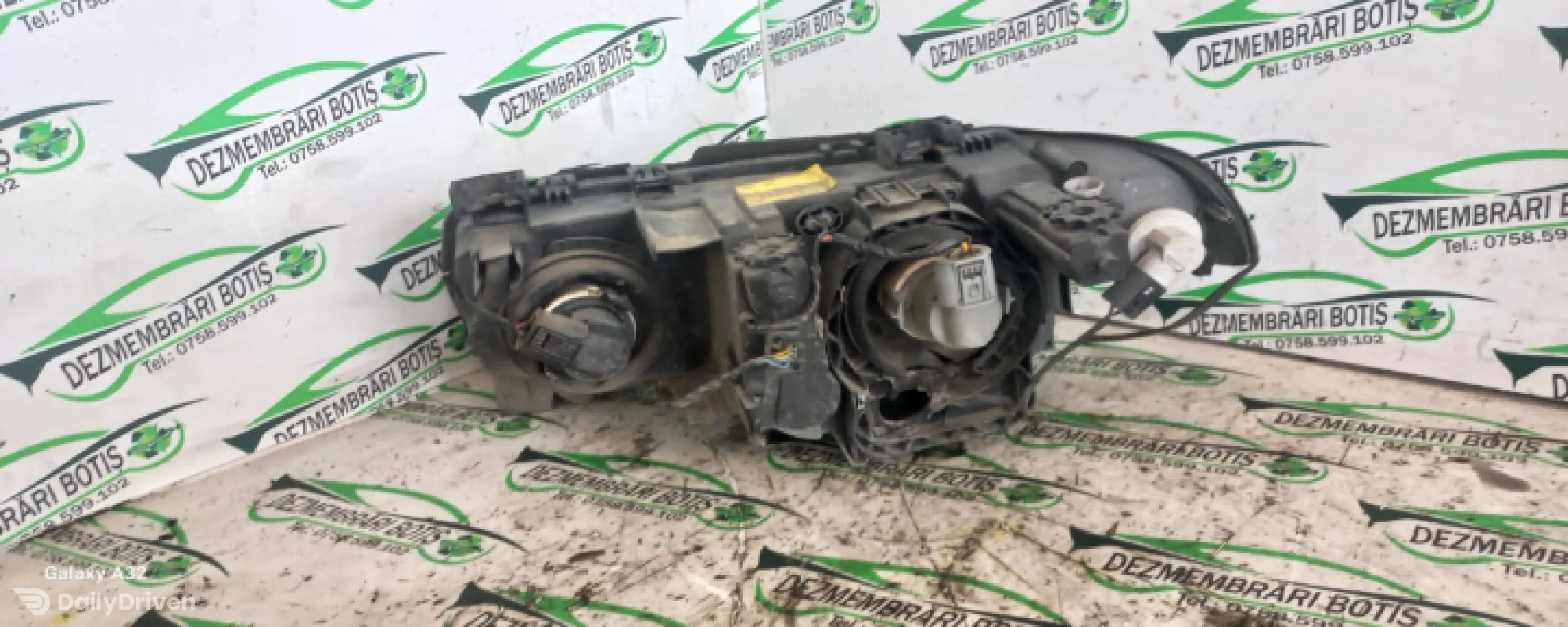 Far dreapta BMW Seria 3 E46 [1997 - 2003] Compact hatchback 318ti MT (143 hp)