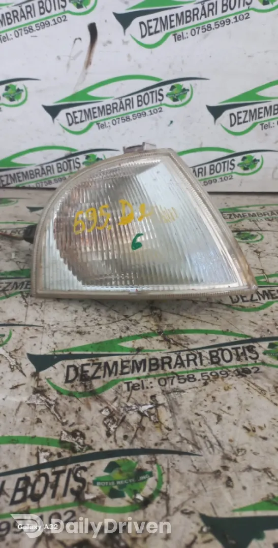 Lampa semnalizare fata dreapta Skoda Octavia  [1996 - 2000] Liftback 5-usi 1.9 TDI MT (110 hp)