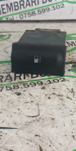 Buton deschidere usita rezervor Skoda Octavia  [1996 - 2000] Liftback 5-usi 1.9 TDI MT (110 hp)