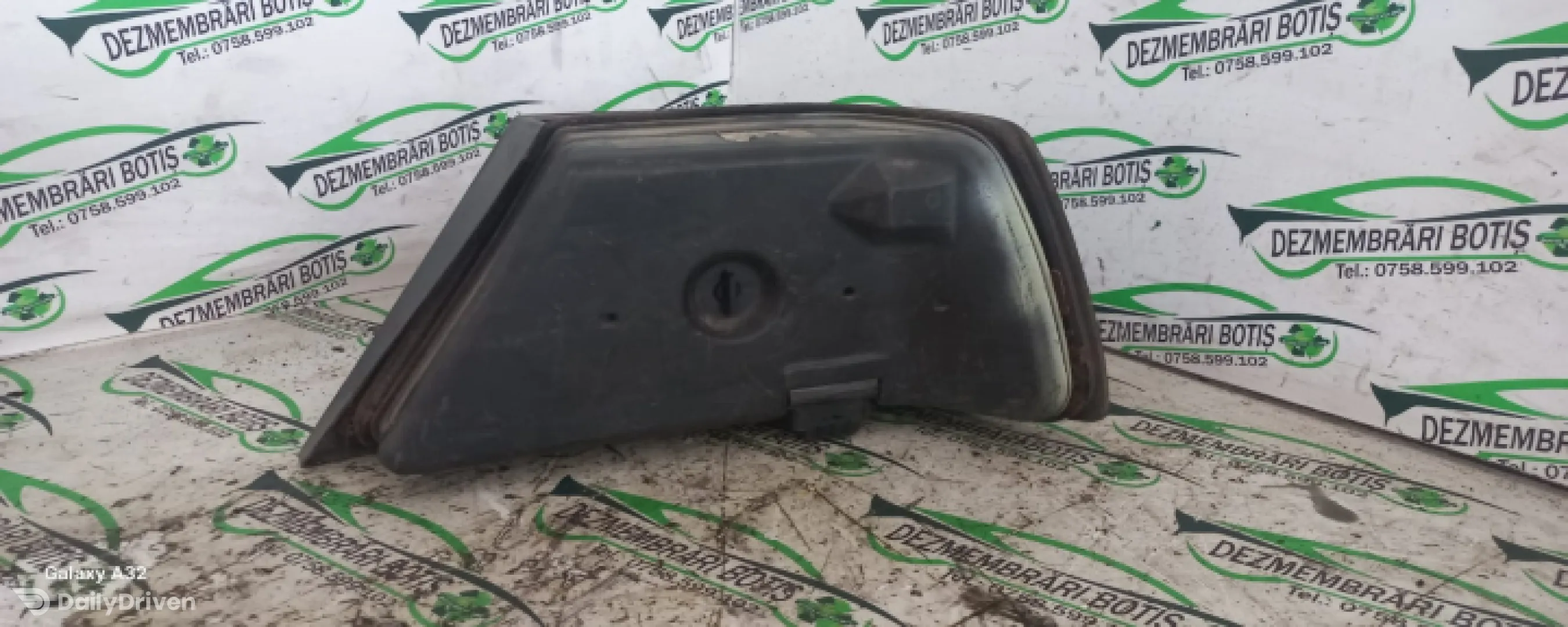 Lampa / Tripla stop stanga pe aripa Mercedes-Benz E-Class W124 [facelift] [1987 - 1993] Sedan 4-usi E 200 D 5MT (75 hp)