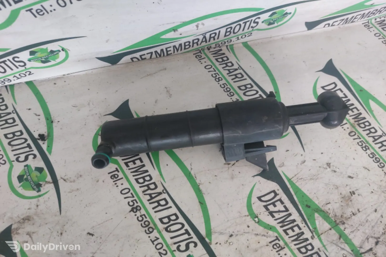 Pompa spalator faruri Mercedes-Benz A 204 860 04 47 Mercedes-Benz C-Class W204/S204 [2007 - 2012] Sedan