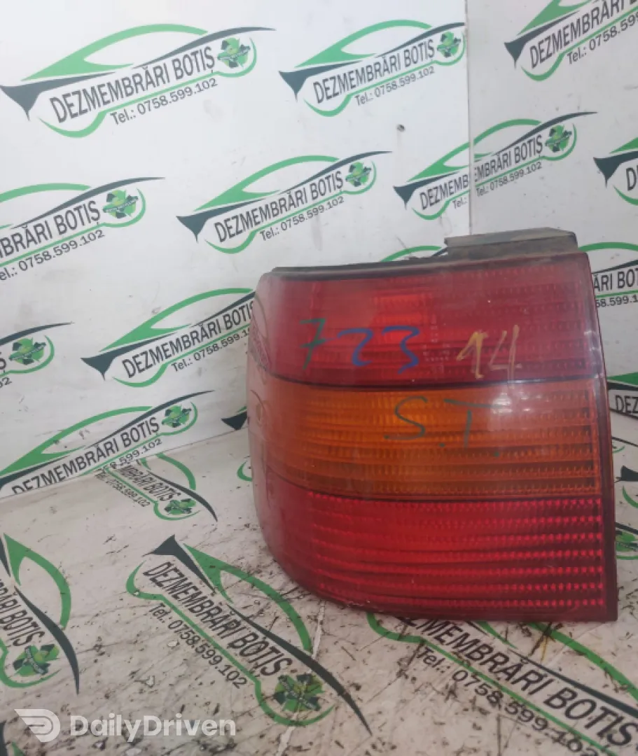 Lampa / Tripla stop stanga pe aripa Volkswagen VW Passat B4 [1993 - 1997] Sedan 1.8 MT (90 hp)