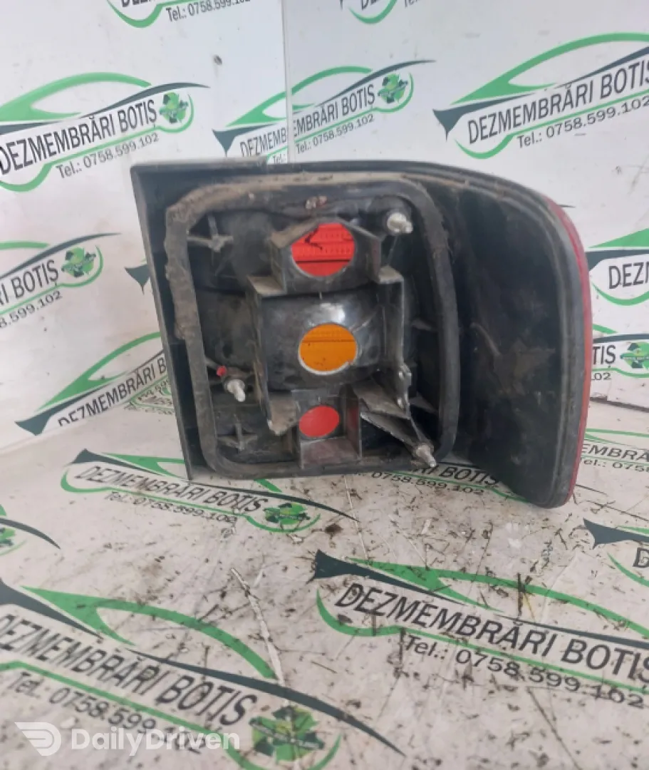 Lampa / Tripla stop stanga pe aripa Volkswagen VW Passat B4 [1993 - 1997] Sedan 1.8 MT (90 hp)