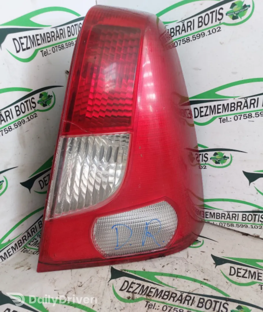 Lampa / Tripla stop dreapta pe aripa FISURAT ! Dacia Logan  [2004 - 2008] Sedan 1.4 MT (75 hp)