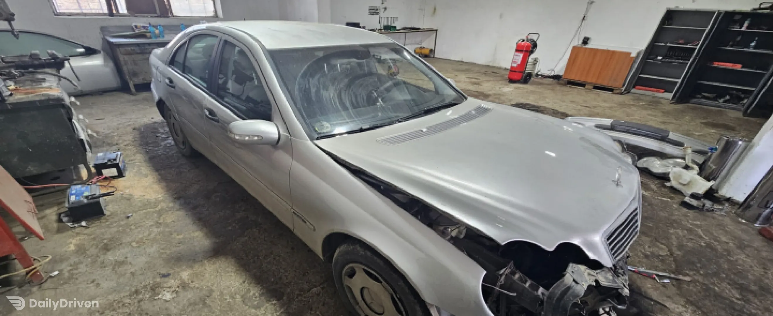 Bara fata Mercedes-Benz C-Class W203/S203/CL203 [2000 - 2004] Sedan 4-usi C 220 CDI MT (143 hp)