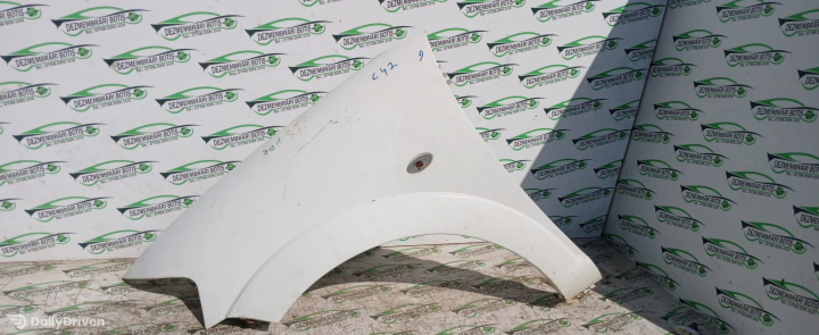 Aripa fata stanga Citroen C3  [2002 - 2010] Hatchback 1.4 HDi MT (70 hp)