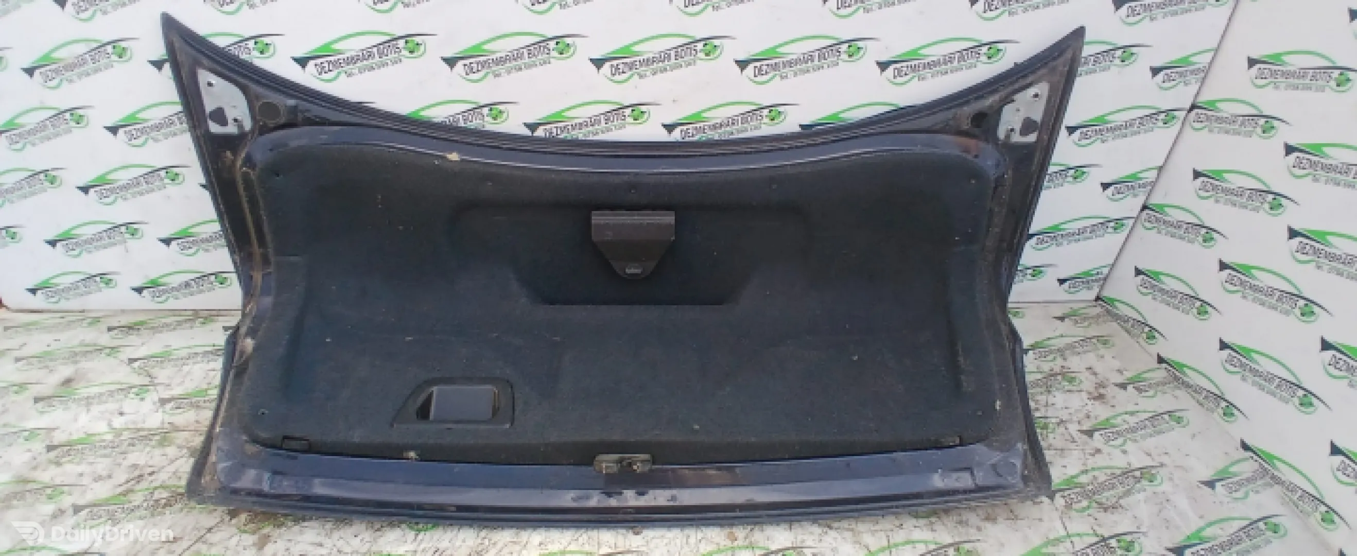 Portbagaj auto Audi A4 B5 [facelift] [2000 - 2001] Sedan 1.9 TDI MT (116 hp)