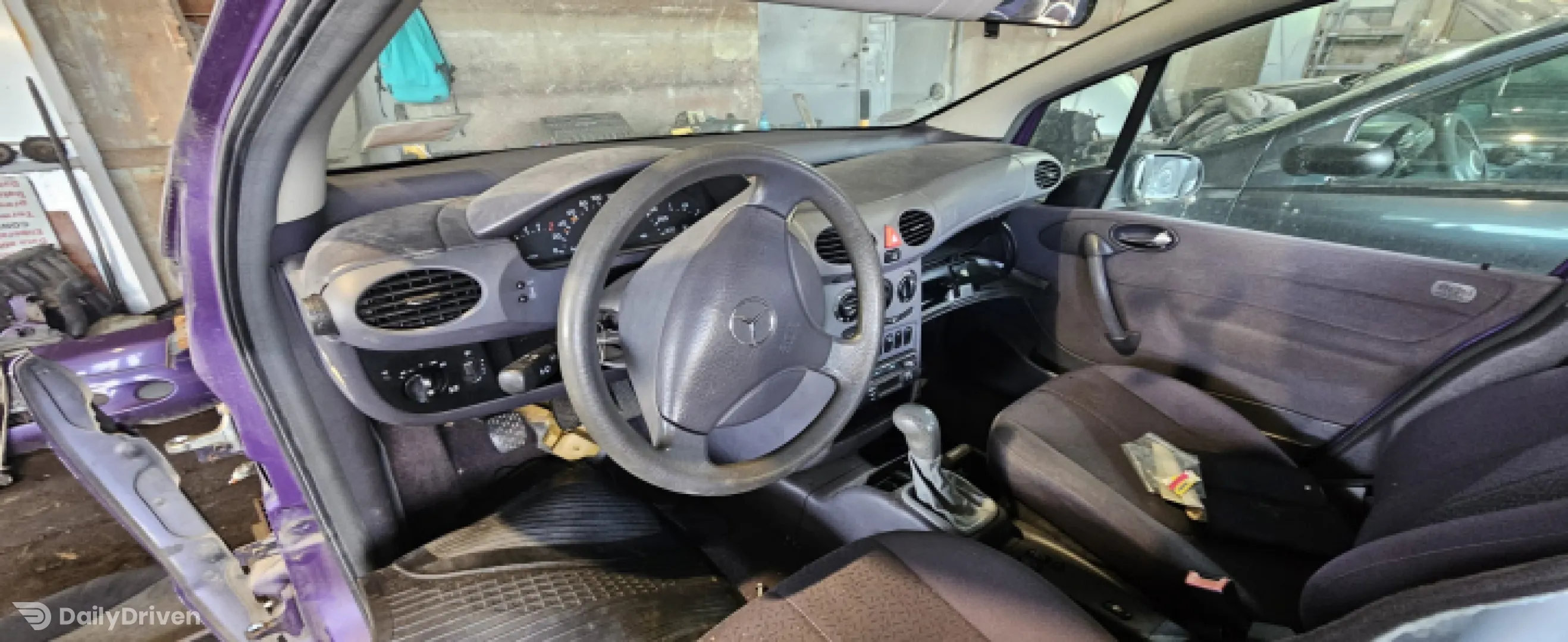 Bara fata Mercedes-Benz A-Class W168 [facelift] [2001 - 2004] hatchback A 170 CDI AT (96hp)