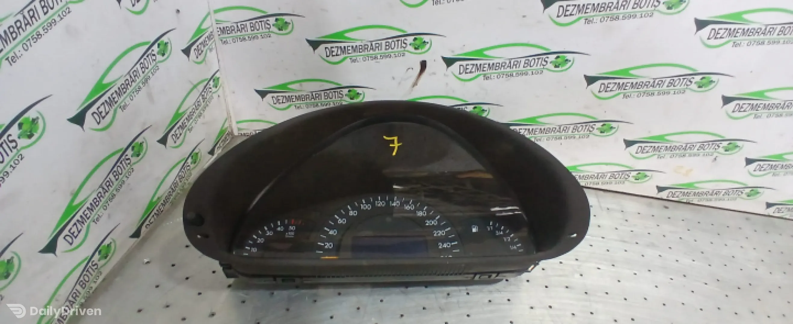 Ceasuri bord Mercedes-Benz C-Class W203/S203/CL203 [2000 - 2004] Sedan 4-usi C 220 CDI MT (143 hp)