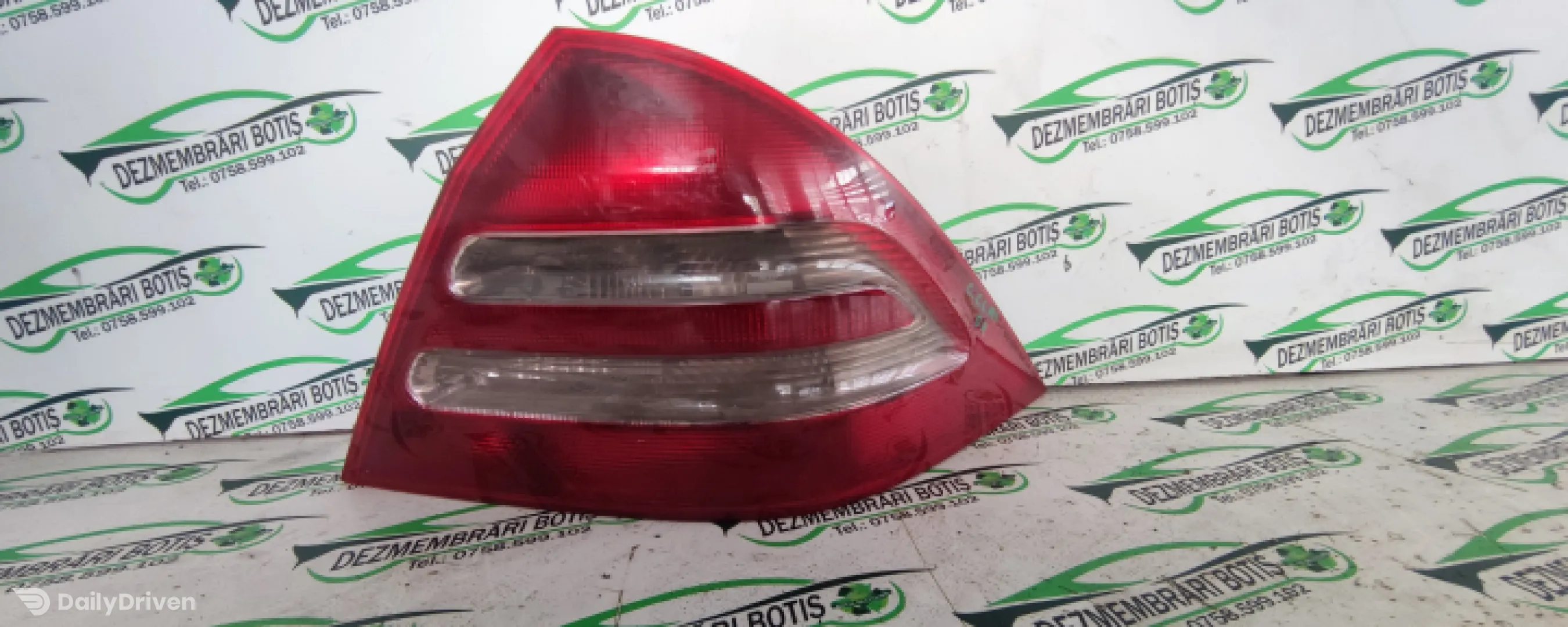 Lampa / Tripla stop dreapta pe aripa Mercedes-Benz C-Class W203/S203/CL203 [2000 - 2004] Sedan 4-usi C 220 CDI MT (143 hp)