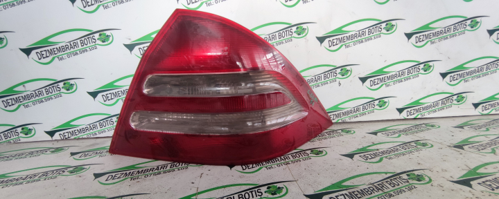 Lampa / Tripla stop dreapta pe aripa Mercedes-Benz C-Class W203/S203/CL203 [2000 - 2004] Sedan 4-usi C 220 CDI MT (143 hp)