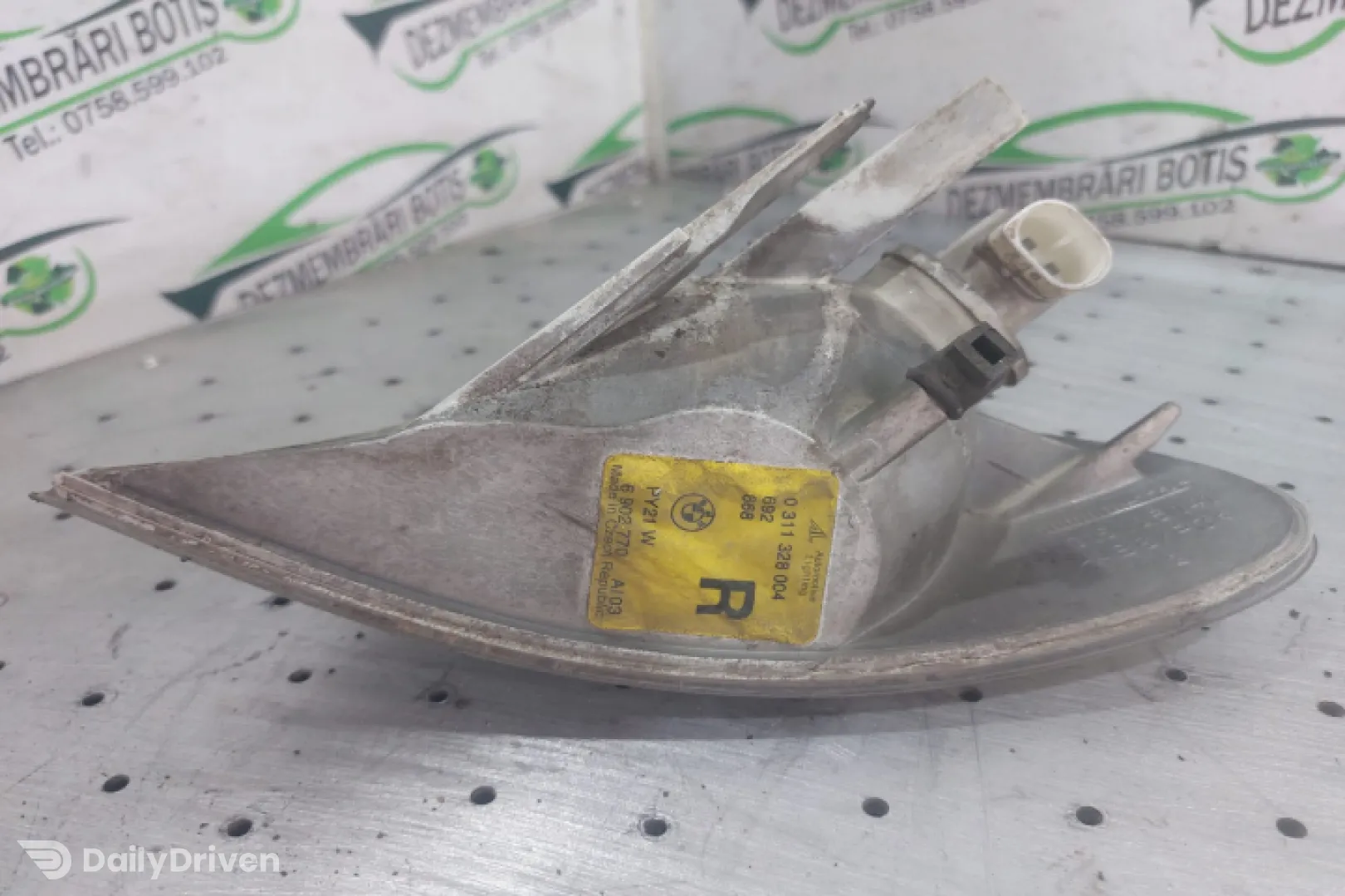 Lampa semnalizare fata dreapta BMW Seria 3 E46 [1997 - 2003] Sedan 4-usi 320i MT (150 hp)