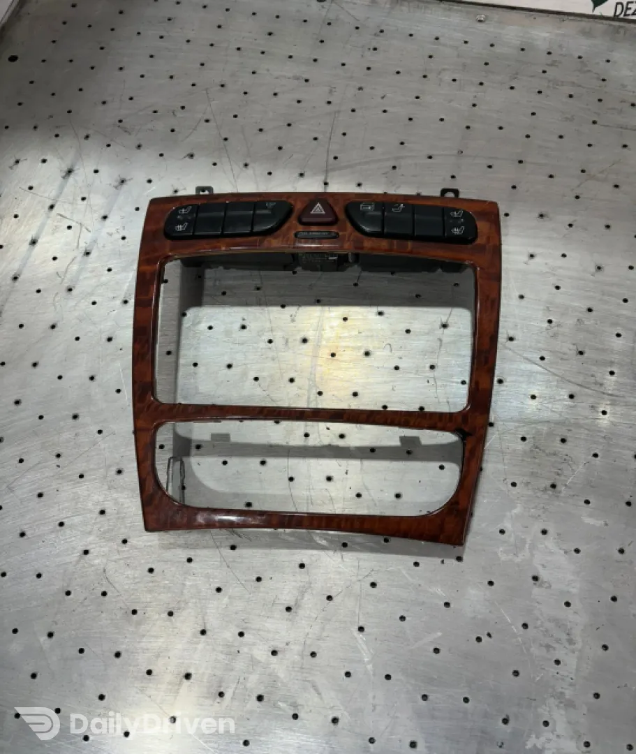 Buton avarie Mercedes-Benz C-Class W203/S203/CL203 [2000 - 2004] Sedan 4-usi C 220 CDI MT (143 hp)